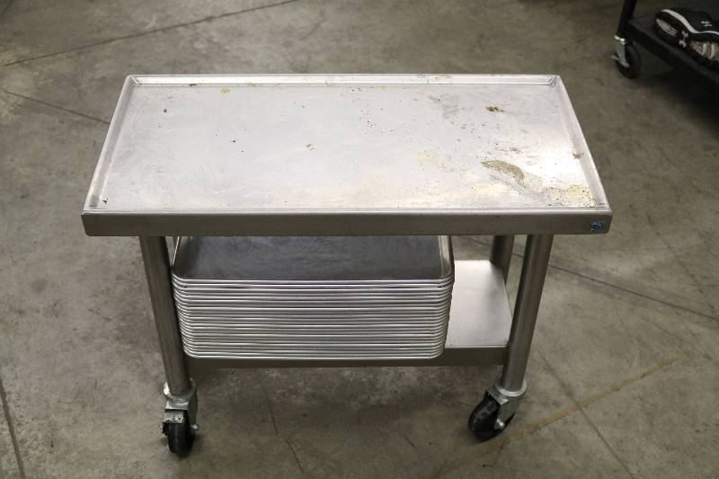Stainless Steel Table & Baking Pans