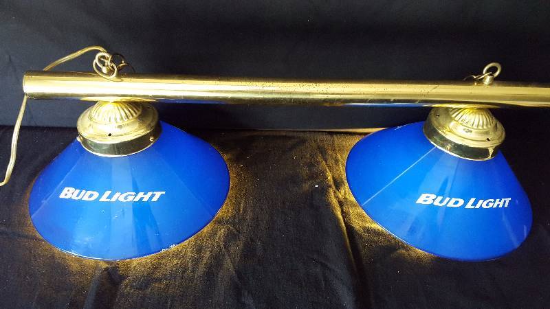 lot 9 image: Bud Light Dual Shade Pool Light