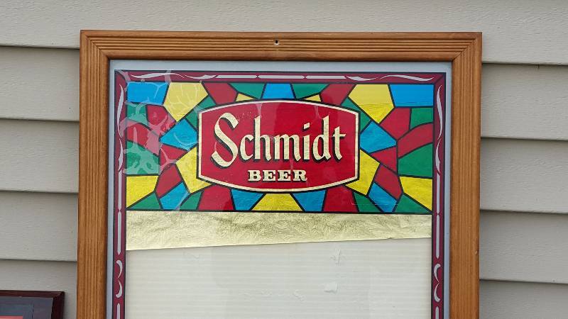 lot 28 image: Schmidt Beer Menu Board & 1987 Twins Championship Plaque