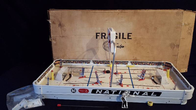 lot 141 image: Great Vintage Table Top Hockey Game