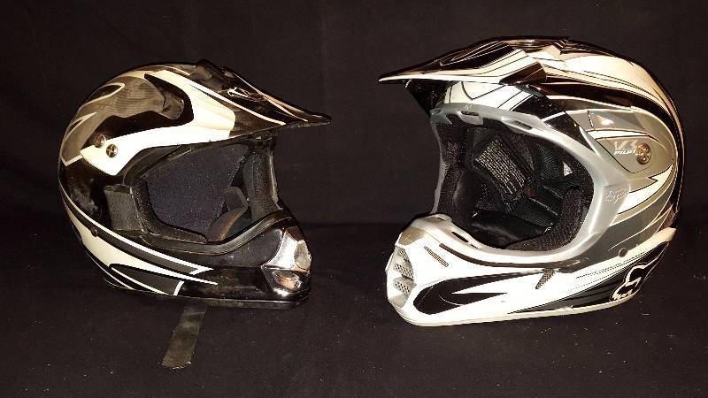 lot 159 image: FOX Helmet