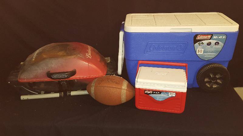 lot 162 image: Coleman Coolers  Joe Montana Football