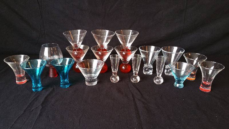 lot 71 image: Martini Glass & Sipping Glasses