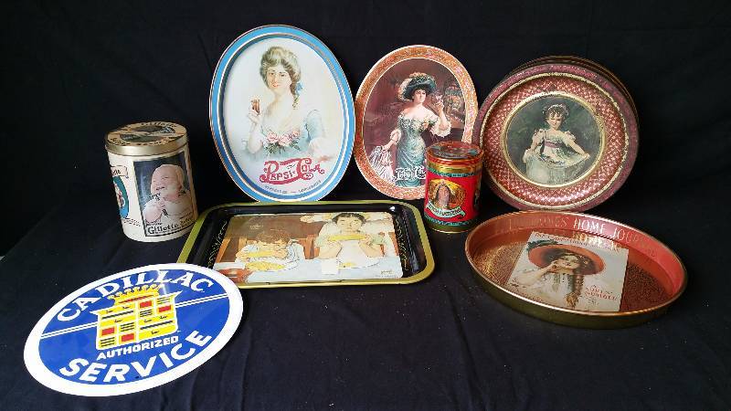 lot 90 image: Collectible Tin Tray & Signs