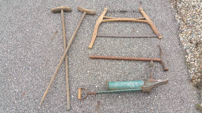 lot 99 image: Group of Primitive Items