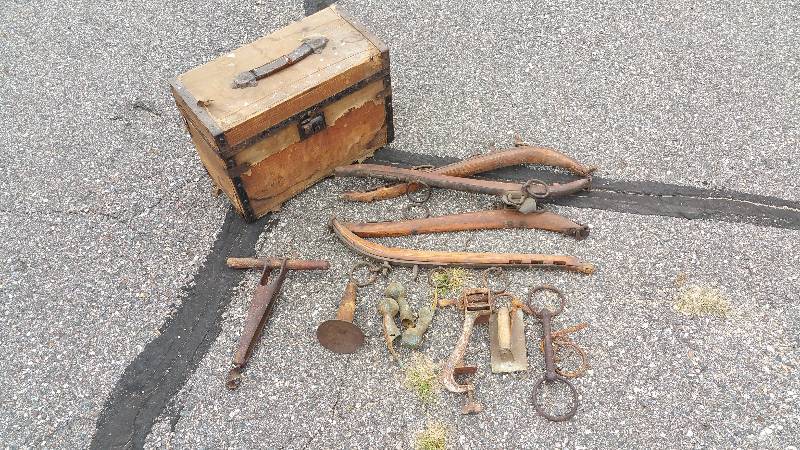 lot 103 image: Group of Primitive Items