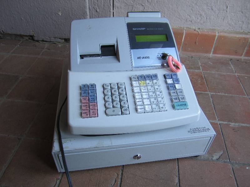 lot 1 image: Sharp XE-A505 Electronic Cash Regis...