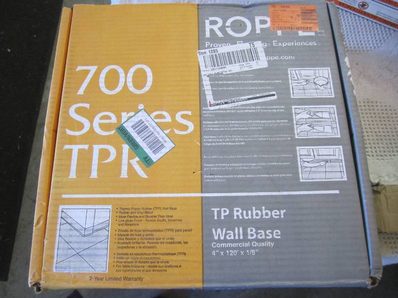 lot 15 image: Roppe 700 Series Dark Gray 4 inch x...