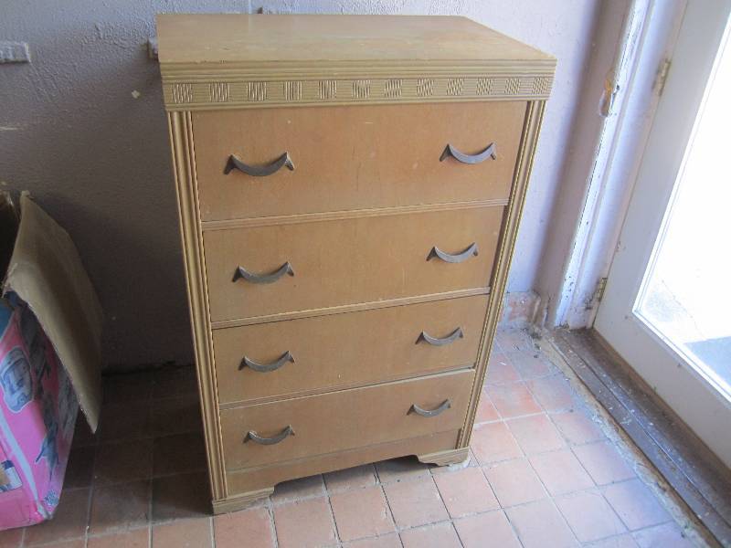 lot 30 image: 4 Drawer Wood Dresser 17.5 x 30 x 4...