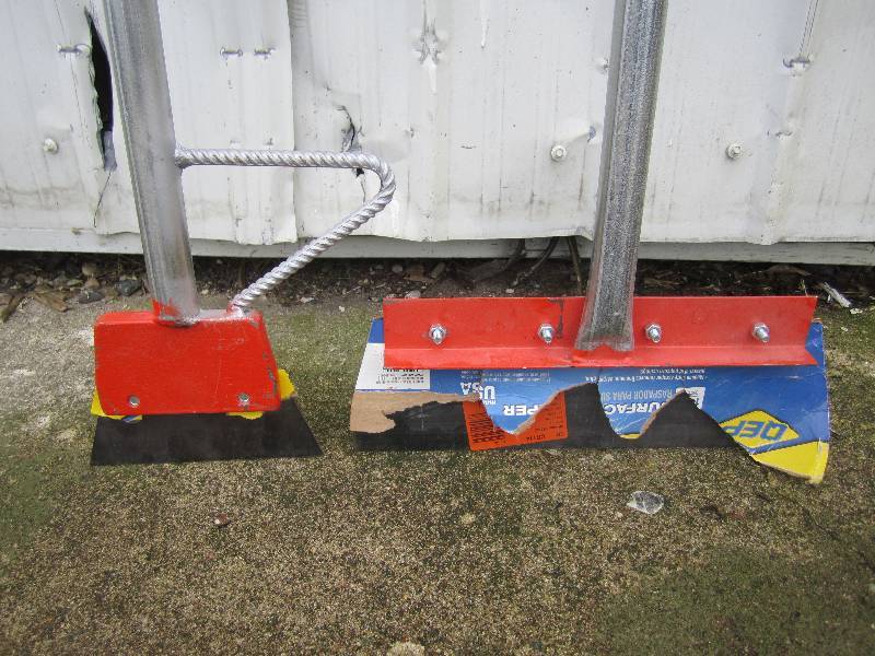 lot 51 image: Lot of 2 QEP Floor Scrapers 7 and ...