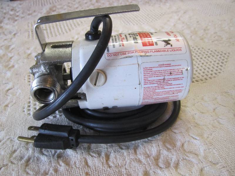 lot 61 image: Proven Pony Pump 360 Runs when plug...
