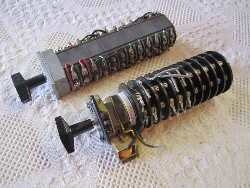 lot 93 image: Electro Switch Series 24 Lockout Re...