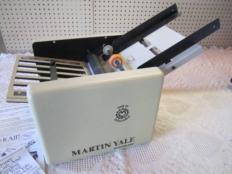 lot 99 image: Martin Yale 1501 Automatic Folding ...