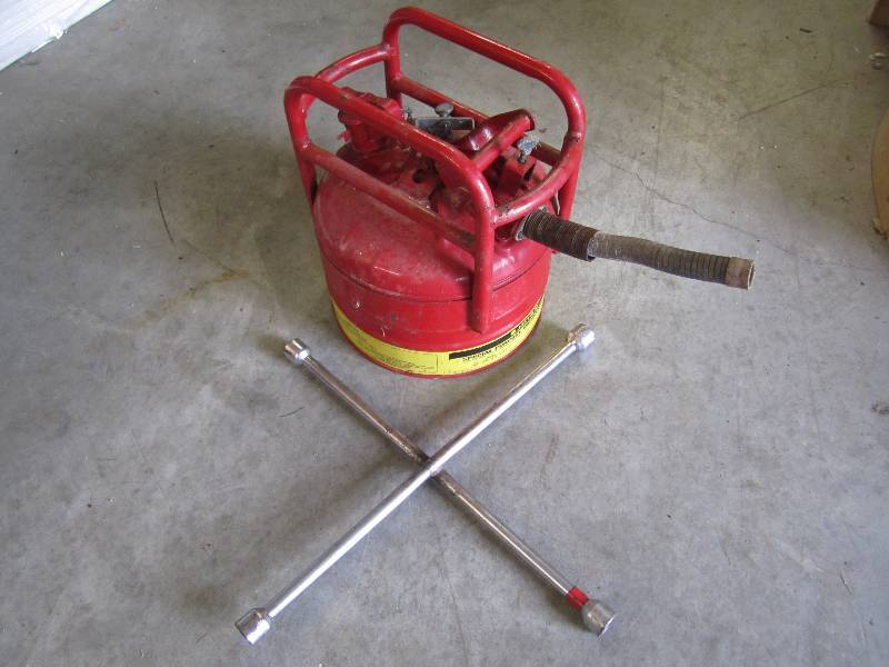 lot 103 image: Justrite Special Purpose Industrial...