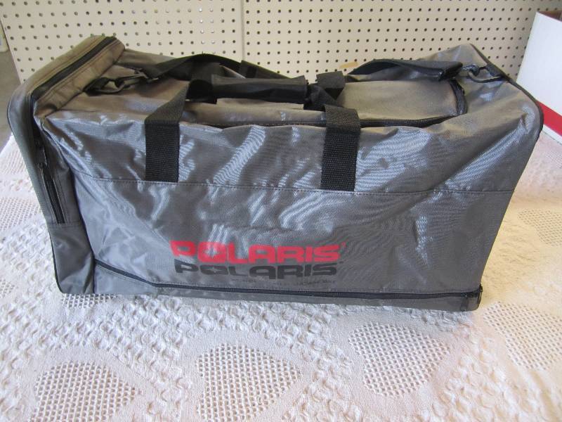 lot 124 image: Polaris Duffle Bag Approx. 11.5 x 1...