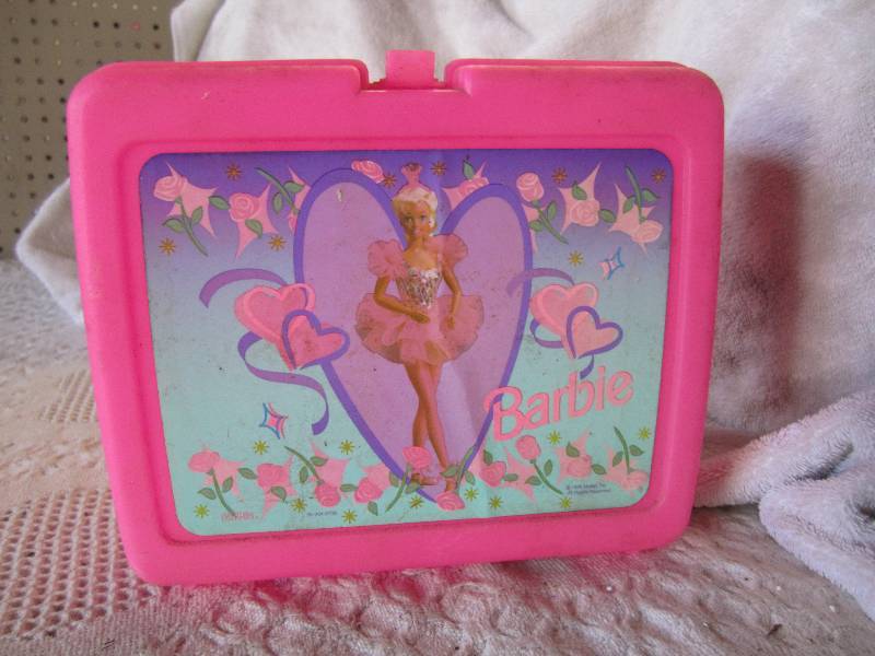 lot 176 image: Barbie Lunch Box. No Thermos...