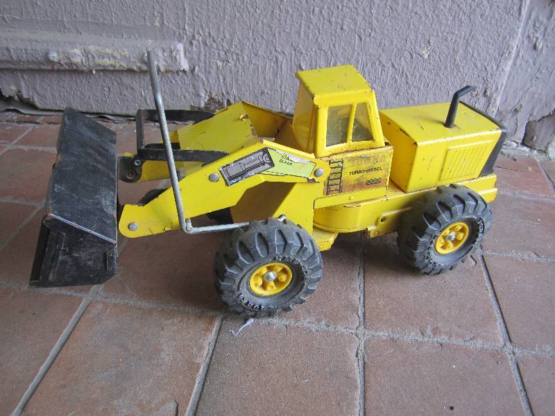 lot 203 image: Vintage Tonka Front End Loader 8W ...
