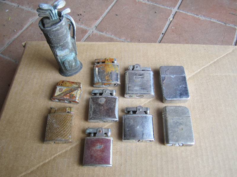 lot 208 image: Lot of 10 Vintage Lighters...