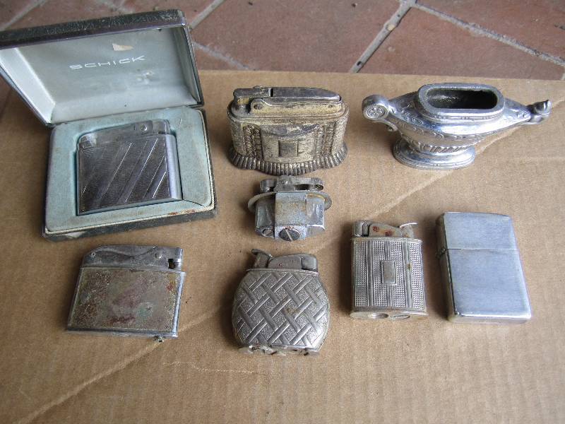 lot 211 image: Lot of Vintage Lighters Boxed Schic...