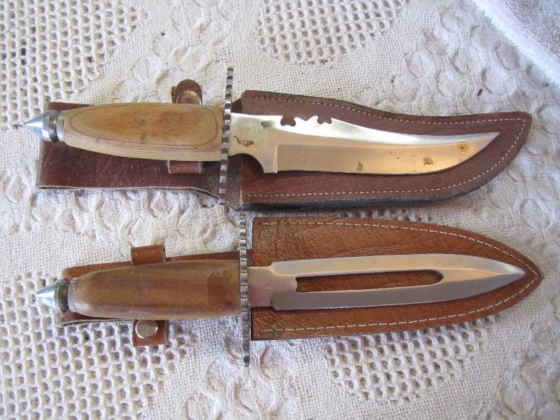 lot 243 image: 2 pc Knife Set with Sheaths Wood Ha...