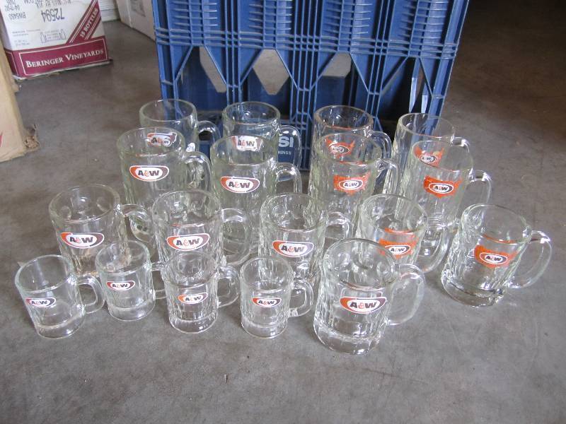 lot 256 image: Lot of Vintage A&W Mugs in Pepsi Cr...