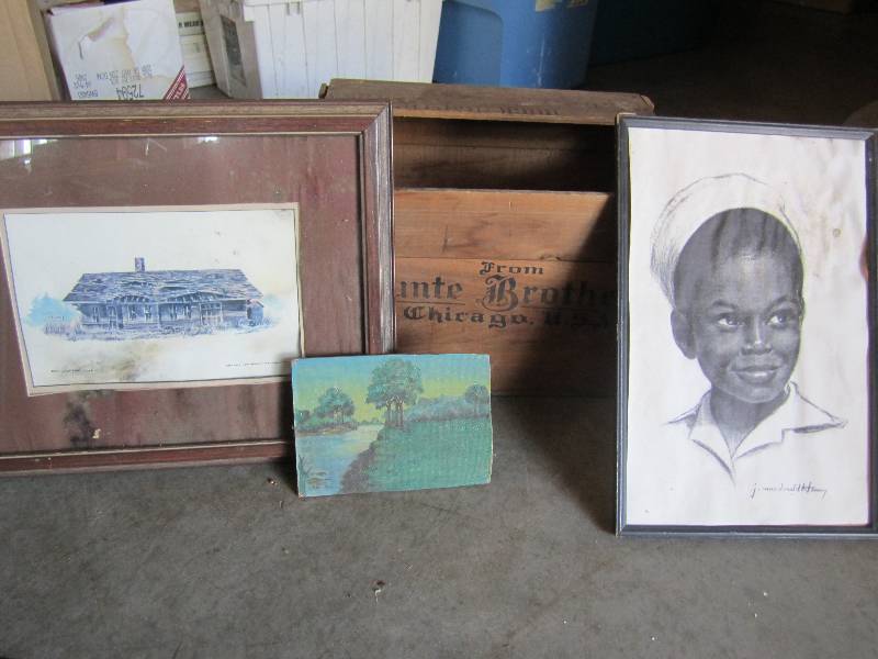 lot 259 image: Vintage Wood Crate with misc pictur...