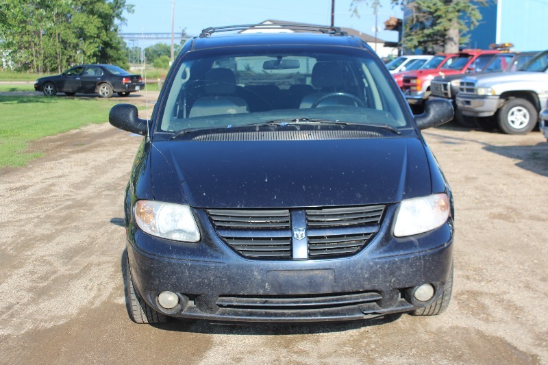 lot 1754 image: 2007 Dodge Grand Caravan SXT