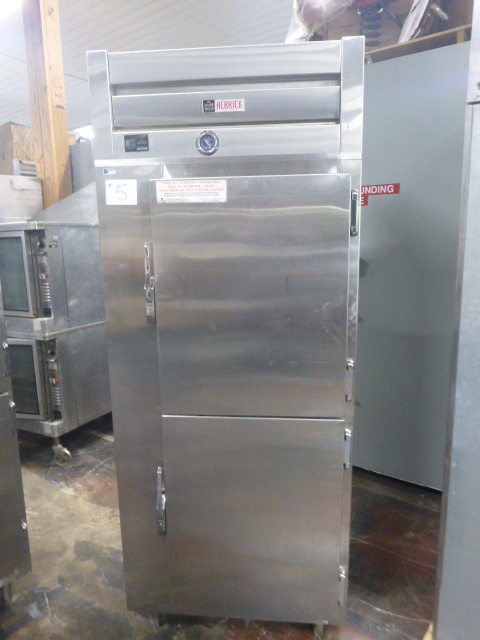 lot 5 image: Herrick Split Door Cooler