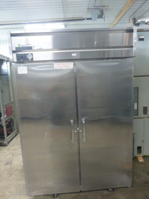 lot 11 image: Glenco Guardian XL Series E 2 Door Cooler