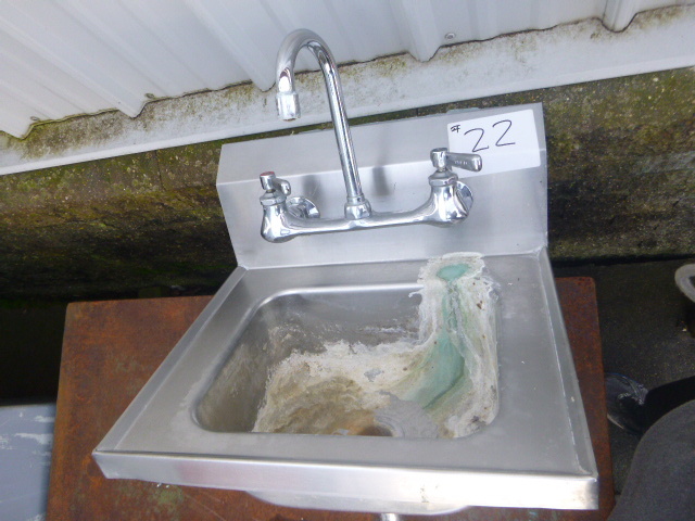 lot 22 image: Hand Sink