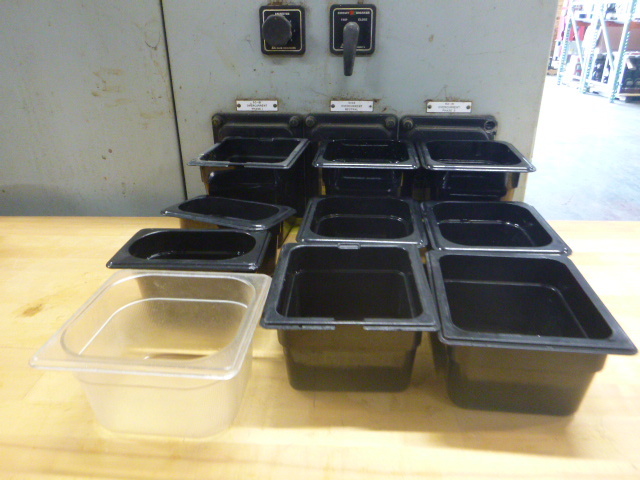 lot 36 image: Miscellaneous Containers