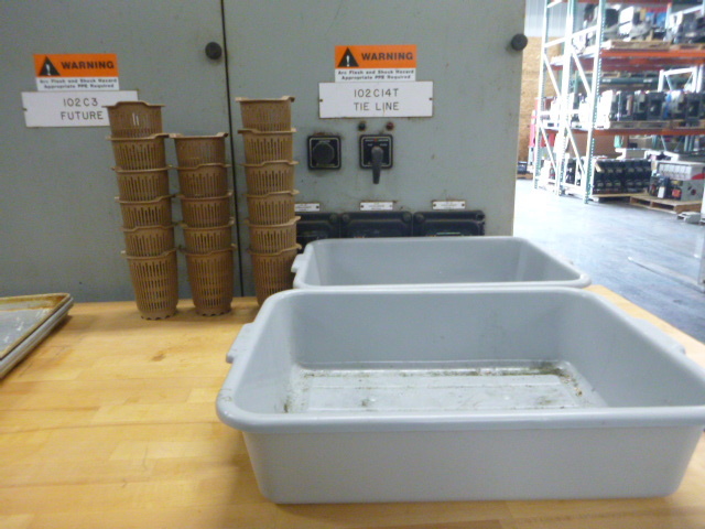 lot 40 image: 17 Flatware Dishwasher Holders