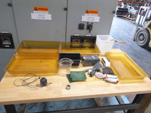 lot 42 image: Miscellaneous Restaurant Items