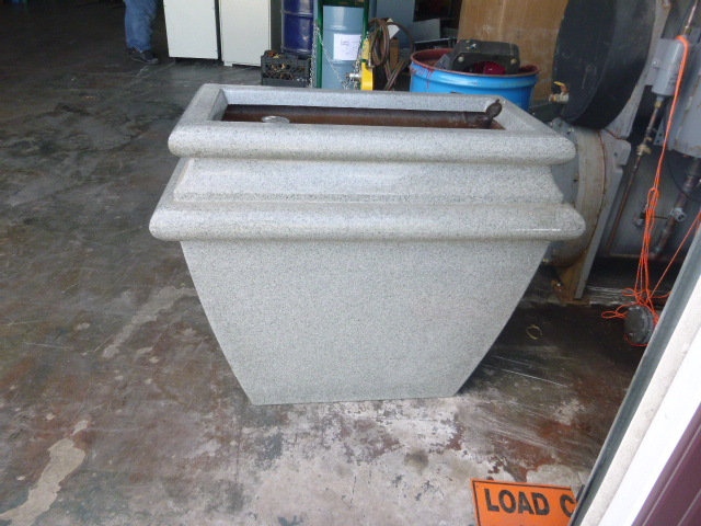 lot 47 image: Flower Pot