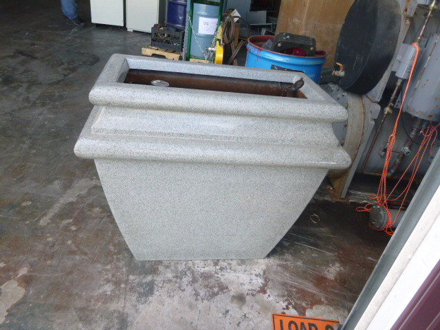 lot 48 image: Flower Pot