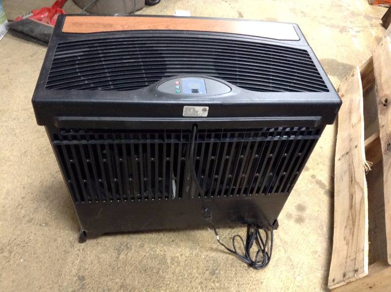 lot 39 image: Dehumidifier