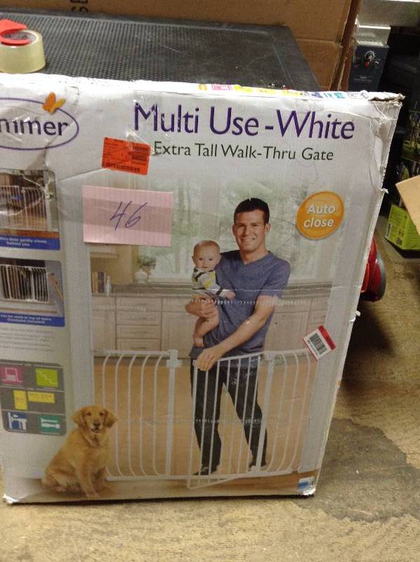 lot 46 image: Summer Multi Use White Extra Tall Walk Thru Gate