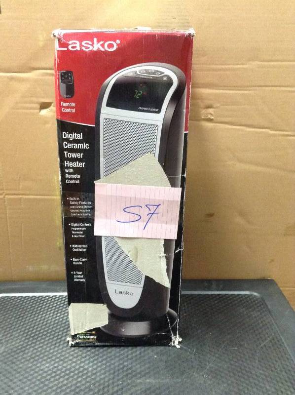 lot 57 image: Lasko Digital Ceramic Tower