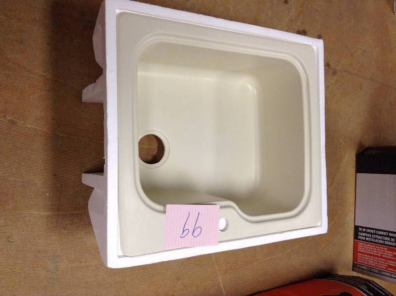 lot 99 image: Swanstone Classics 25 x 22 Single Bowl Kitchen Sink Bone