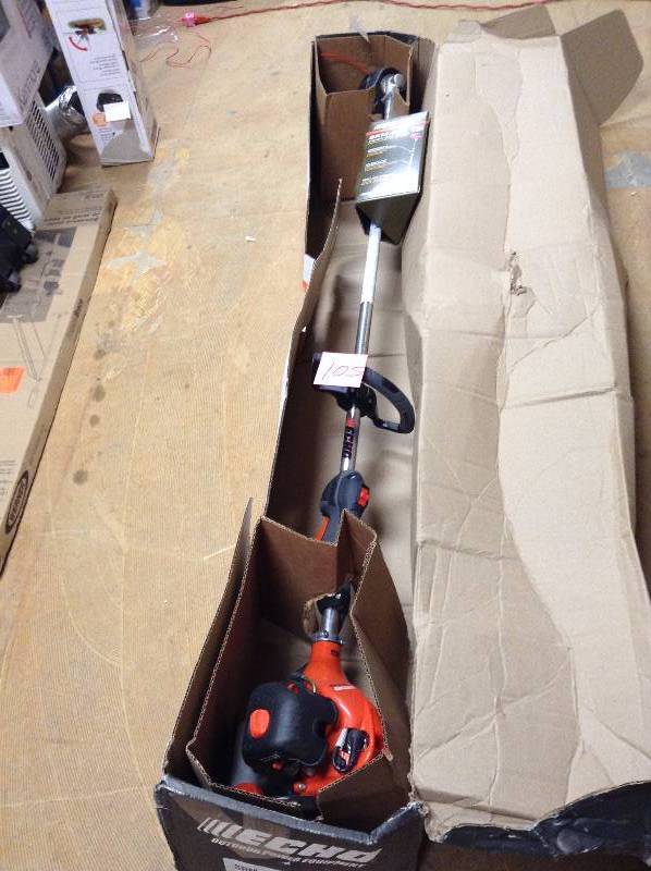 lot 105 image: ECHO SRM 225 OUTDOOR power equipment ECHO 2 cycle 21.2cc straight shaft gas trimmer