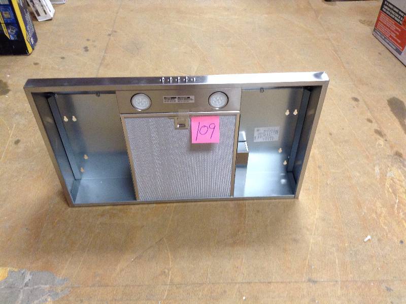 lot 109 image: Presenza 30 in Range Hood small dent