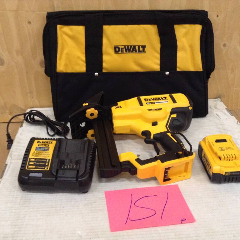 lot 151 image: Dewalt 20-Volt MAX XR Lithium-Ion Cordless 18-Gauge Flooring Stapler with Battery 4Ah, Charger and Contractor Bag not used