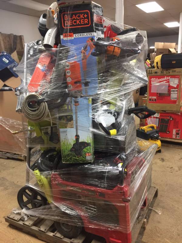 lot 166 image: Pallet of tool for repair of parts pression washer, Generator, trimmers and Blower please inspect in person