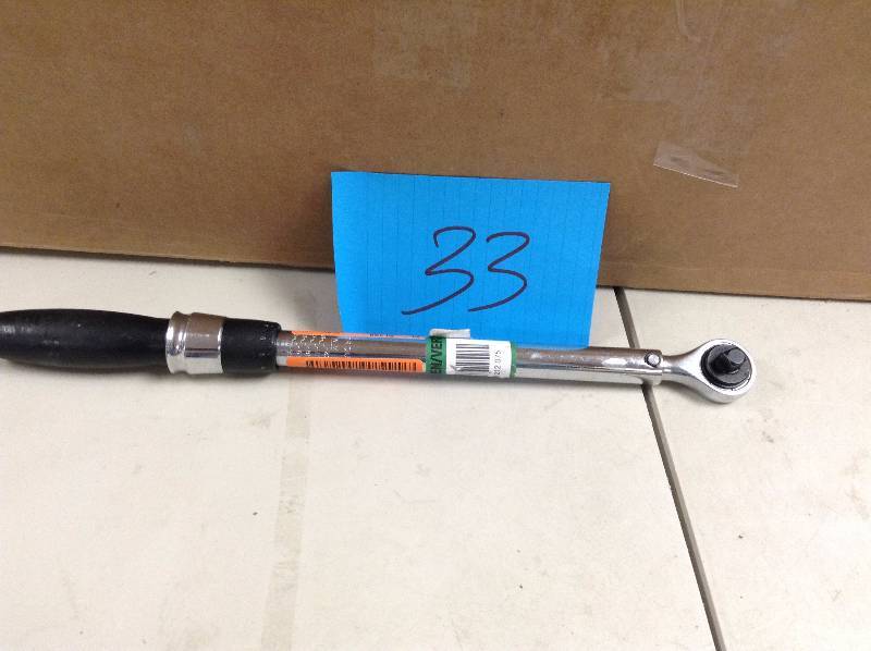 lot 33 image: Husky Torque Wrench