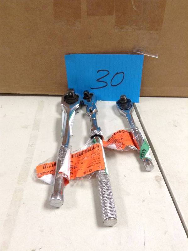 lot 30 image: Lot of assorted Husky Wrenches