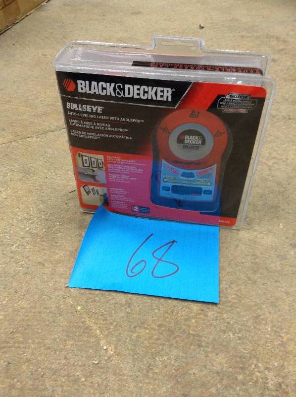 lot 68 image: Black and Decker Bullseye Auto Leveling  Laser with anglepro