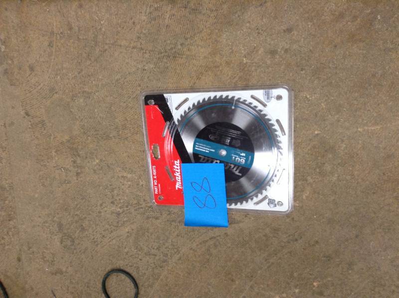 lot 88 image: Makita Saw Blades 10 in. x 58 in. 60T Micro-Polished Miter Saw Blade new