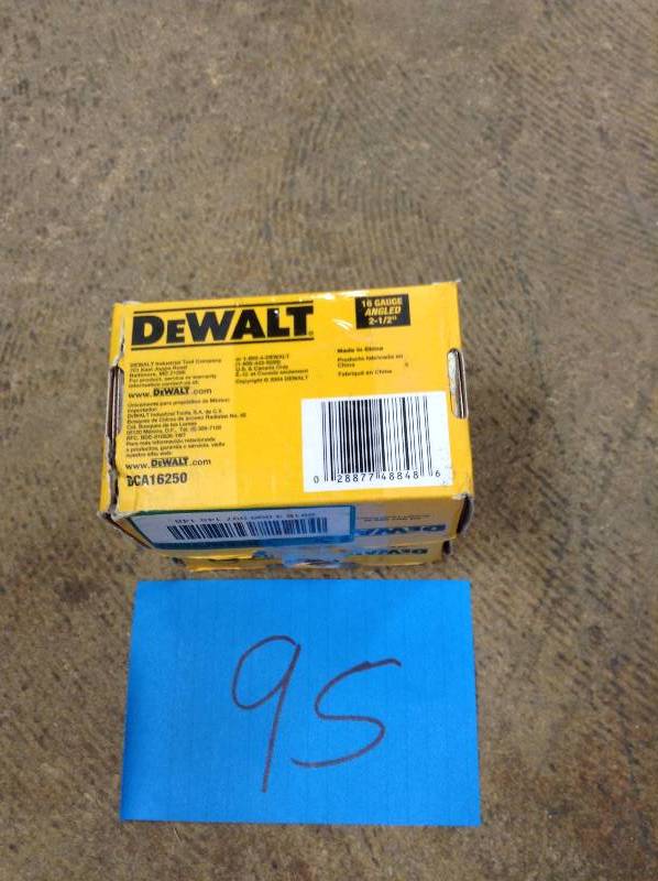 lot 95 image: Set of 2 boxes DEWALT 16-Gauge 20-degree angled galvanized finish nails