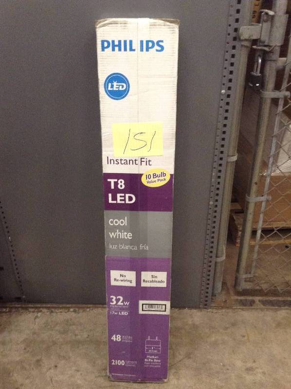 lot 151 image: Phillips T8 LED Cool White 32W- 10 Bulb pack