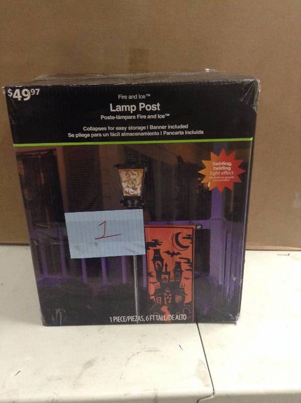 Halloween Lamp Post